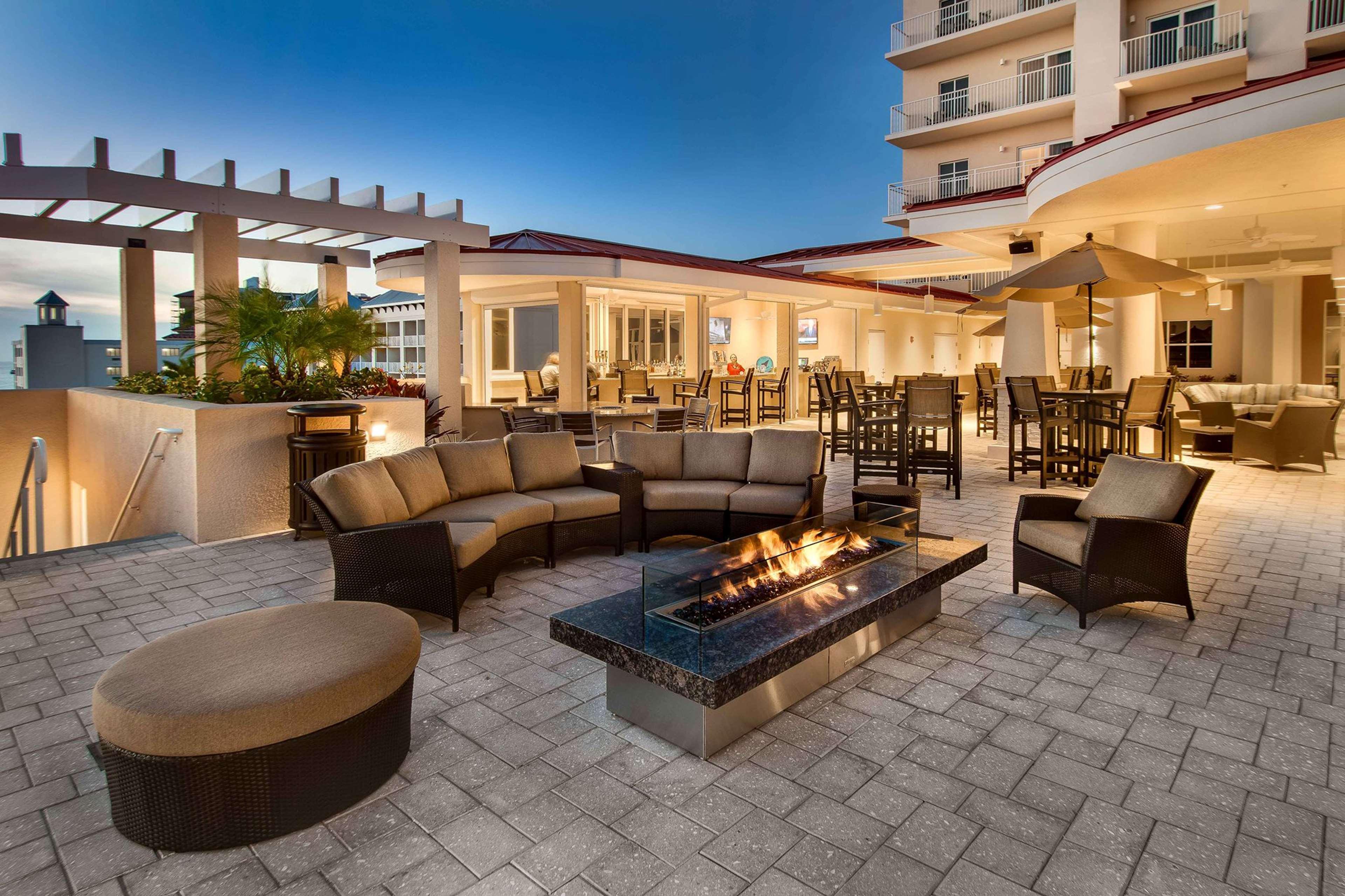 Hampton Inn And Suites Clearwater Beach Exterior photo