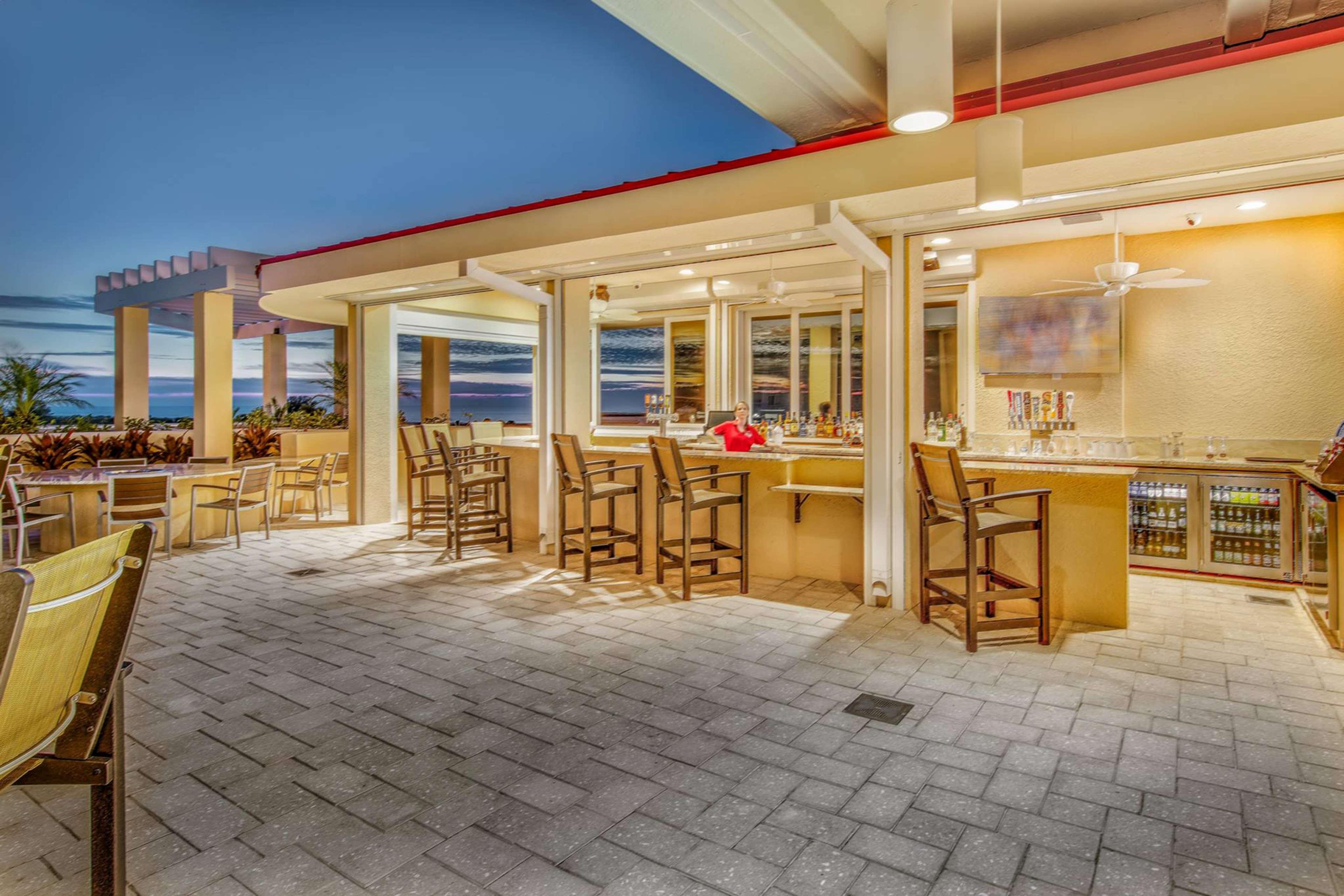 Hampton Inn And Suites Clearwater Beach Exterior photo