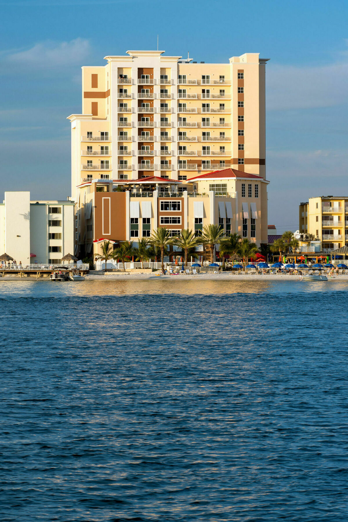 Hampton Inn And Suites Clearwater Beach Exterior photo